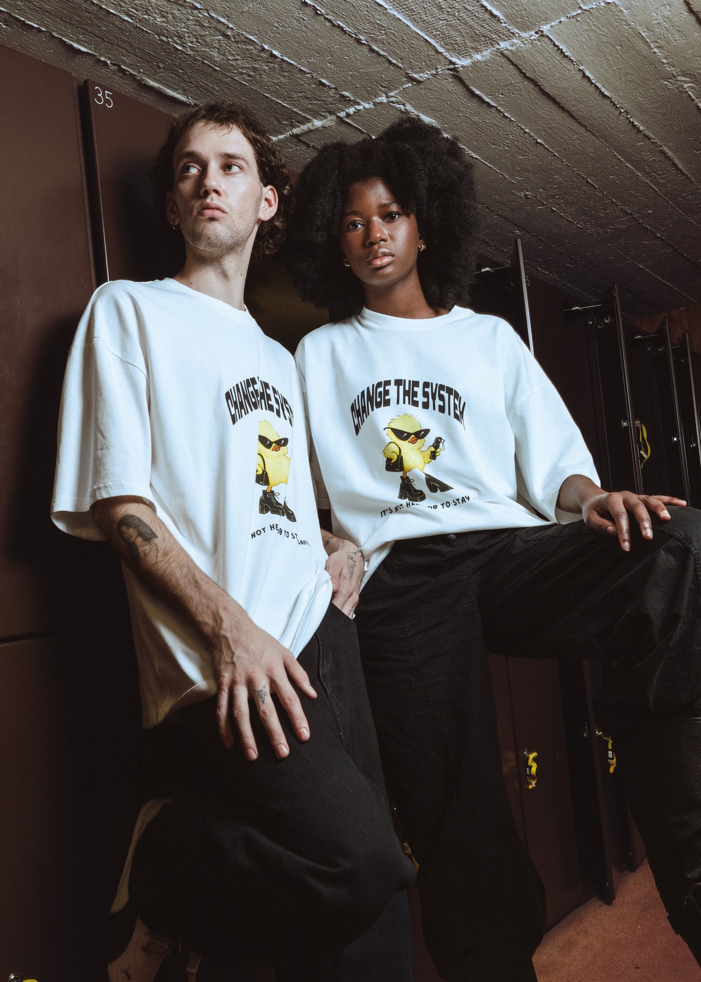 WHITE CHICKEN TEE