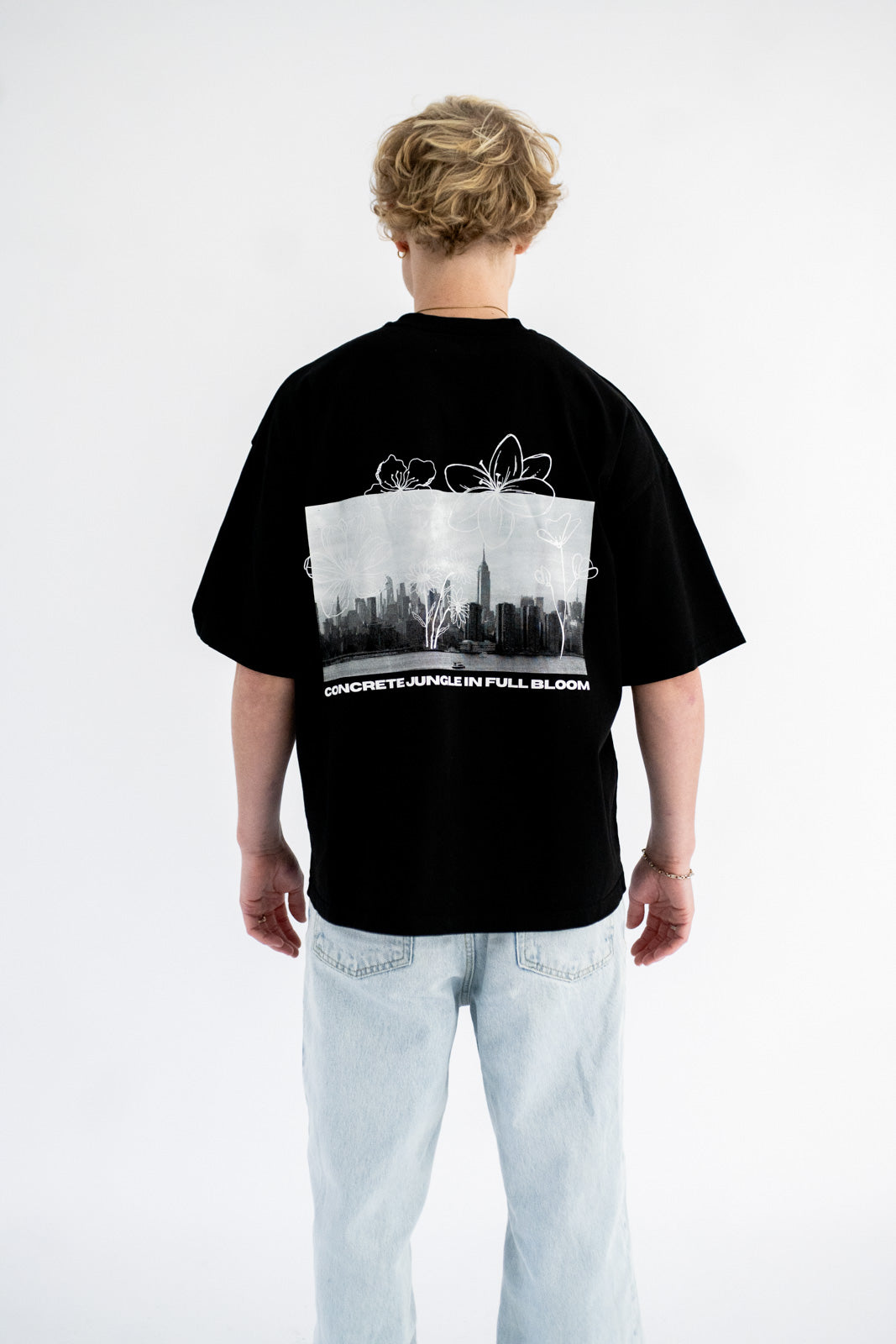 BLACK SKYLINE TEE
